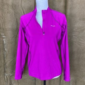 Columbia size L omni heat long sleeve Fuchsia shirt with thumb holes worn once